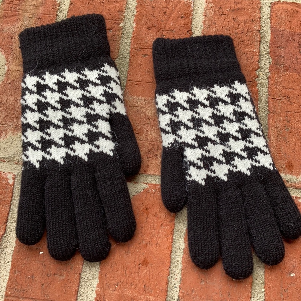 K.I.T. Black/Houndstooth Body Knit Stretch Gloves